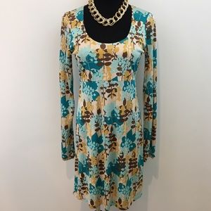 Puella | Long Sleeve Keyhole Dress w/ Leaf Print